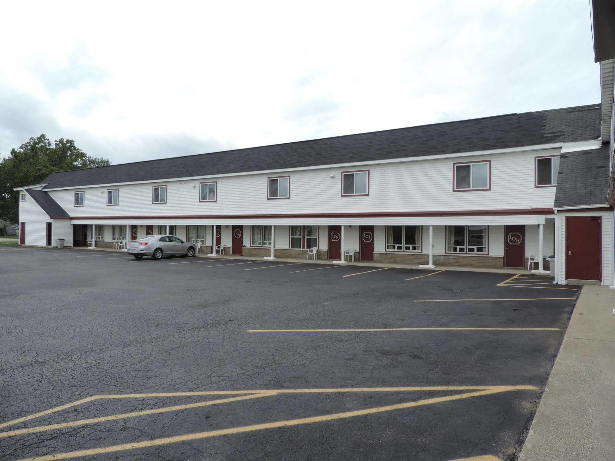 North Country American Inn Kalkaska Exteriör bild